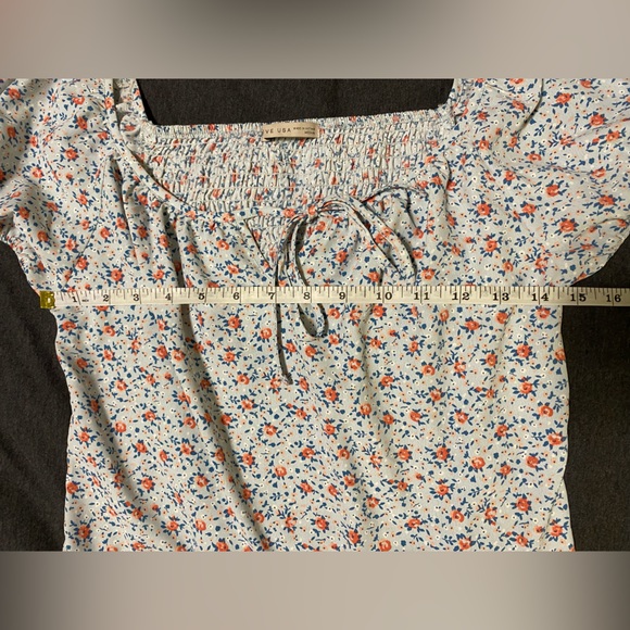 Cropped Floral Blouse - Picture 4 of 5